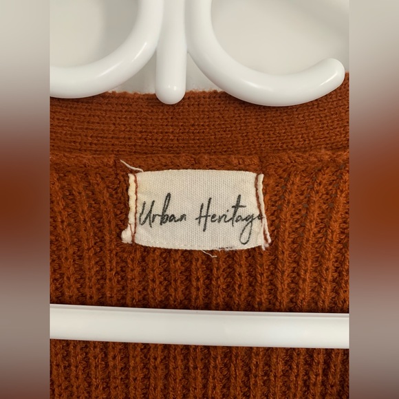 Urban Heritage Cute Brown Sweater (no size) - Picture 3 of 4